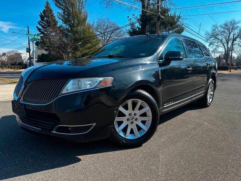 2013 Lincoln Mkt Town Car Livery Fleet AWD 4dr Crossover, available for sale in Hempstead, New York | VIP Auto Credit Express. Hempstead, New York 2013 Lincoln Mkt Town Car Livery Fleet AWD 4dr Crossover, available for sale in Hempstead, New York | VIP Auto Credit Express. Hempstead, New York