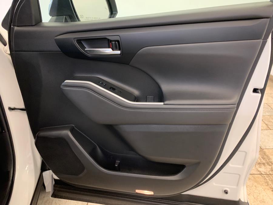 2023 Toyota Highlander XLE AWD (Natl), available for sale in Hillside, New Jersey | Euro Lux Auto. Hillside, New Jersey 2023 Toyota Highlander XLE AWD (Natl), available for sale in Hillside, New Jersey | Euro Lux Auto. Hillside, New Jersey