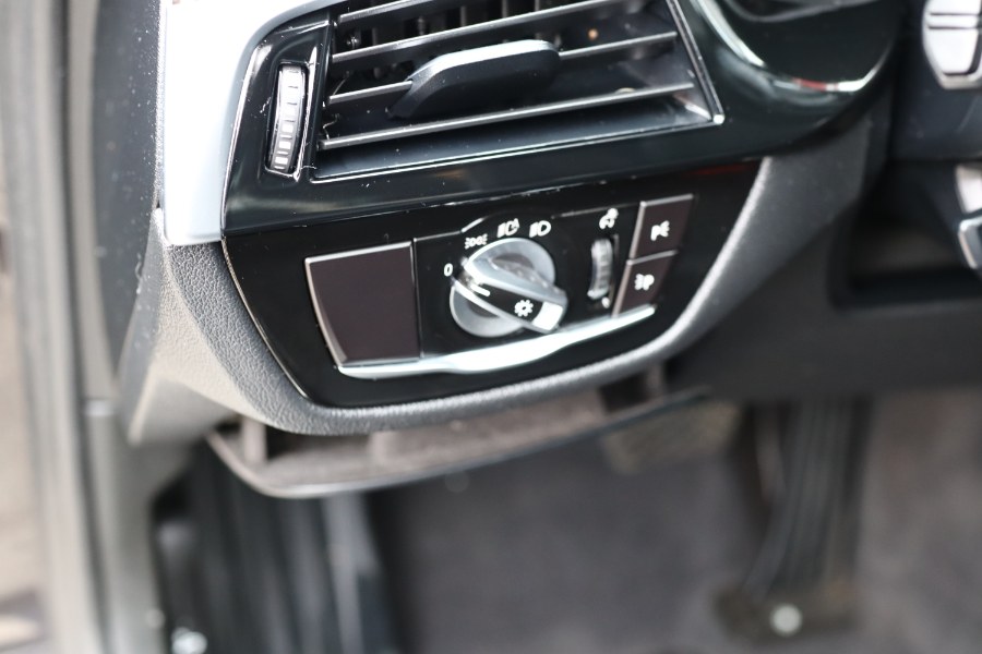 2019 BMW 5 Series 530i xDrive Sedan, available for sale in Jamaica, New York | Hillside Auto Mall Inc.. Jamaica, New York 2019 BMW 5 Series 530i xDrive Sedan, available for sale in Jamaica, New York | Hillside Auto Mall Inc.. Jamaica, New York