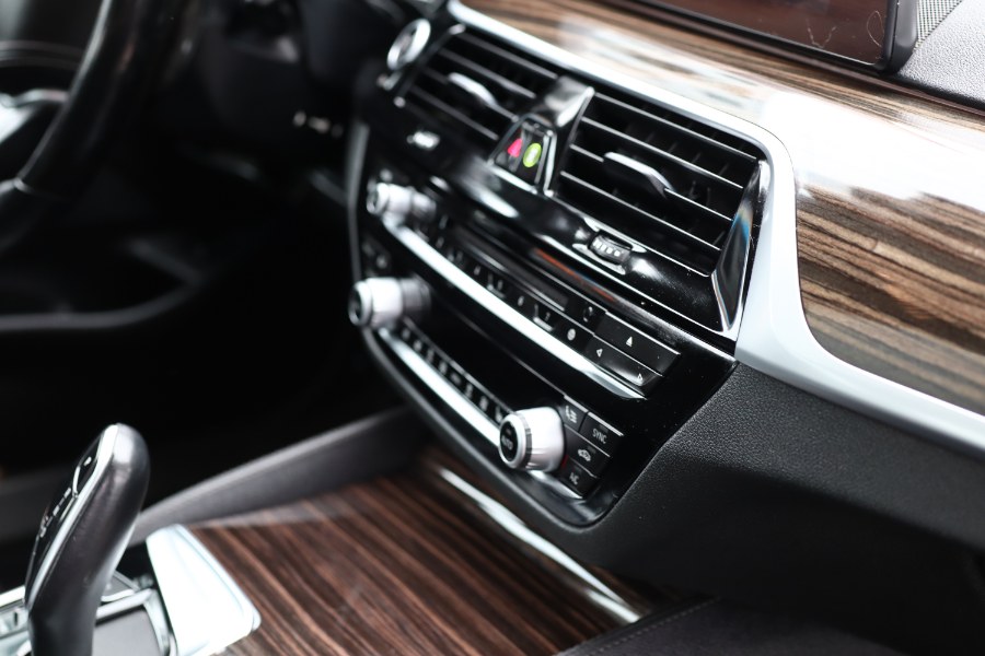 2019 BMW 5 Series 530i xDrive Sedan, available for sale in Jamaica, New York | Hillside Auto Mall Inc.. Jamaica, New York 2019 BMW 5 Series 530i xDrive Sedan, available for sale in Jamaica, New York | Hillside Auto Mall Inc.. Jamaica, New York