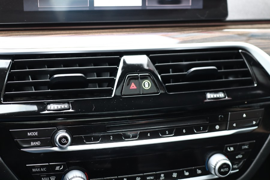 2019 BMW 5 Series 530i xDrive Sedan, available for sale in Jamaica, New York | Hillside Auto Mall Inc.. Jamaica, New York 2019 BMW 5 Series 530i xDrive Sedan, available for sale in Jamaica, New York | Hillside Auto Mall Inc.. Jamaica, New York