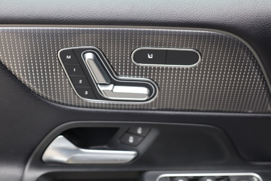 2020 Mercedes-Benz GLB GLB 250 4MATIC SUV, available for sale in Jamaica, New York | Hillside Auto Mall Inc.. Jamaica, New York 2020 Mercedes-Benz GLB GLB 250 4MATIC SUV, available for sale in Jamaica, New York | Hillside Auto Mall Inc.. Jamaica, New York