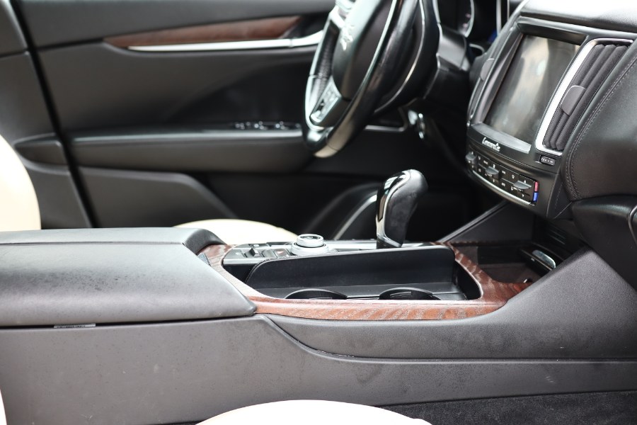 2018 Maserati Levante GranLusso 3.0L, available for sale in Jamaica, New York | Hillside Auto Mall Inc.. Jamaica, New York 2018 Maserati Levante GranLusso 3.0L, available for sale in Jamaica, New York | Hillside Auto Mall Inc.. Jamaica, New York