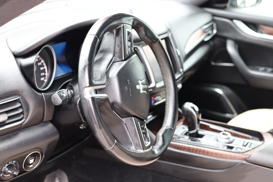 2018 Maserati Levante GranLusso 3.0L, available for sale in Jamaica, New York | Hillside Auto Mall Inc.. Jamaica, New York 2018 Maserati Levante GranLusso 3.0L, available for sale in Jamaica, New York | Hillside Auto Mall Inc.. Jamaica, New York
