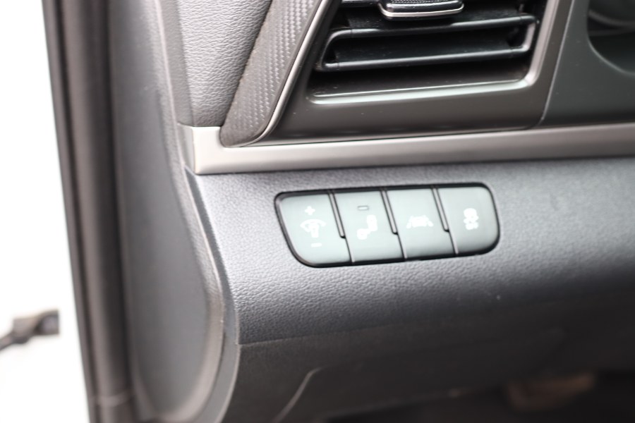 2020 Hyundai Elantra SEL IVT SULEV, available for sale in Jamaica, New York | Hillside Auto Mall Inc.. Jamaica, New York 2020 Hyundai Elantra SEL IVT SULEV, available for sale in Jamaica, New York | Hillside Auto Mall Inc.. Jamaica, New York