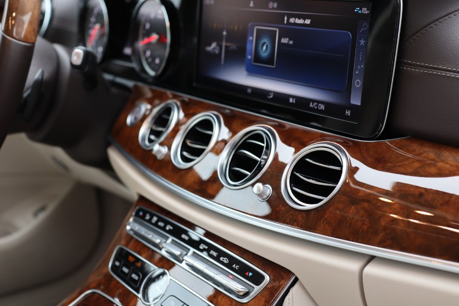 2019 Mercedes-Benz E-Class E 300 4MATIC Sedan, available for sale in Jamaica, New York | Hillside Auto Mall Inc.. Jamaica, New York 2019 Mercedes-Benz E-Class E 300 4MATIC Sedan, available for sale in Jamaica, New York | Hillside Auto Mall Inc.. Jamaica, New York