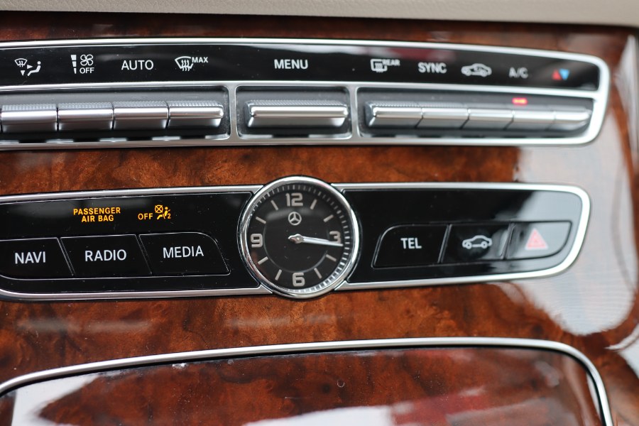 2019 Mercedes-Benz E-Class E 300 4MATIC Sedan, available for sale in Jamaica, New York | Hillside Auto Mall Inc.. Jamaica, New York 2019 Mercedes-Benz E-Class E 300 4MATIC Sedan, available for sale in Jamaica, New York | Hillside Auto Mall Inc.. Jamaica, New York