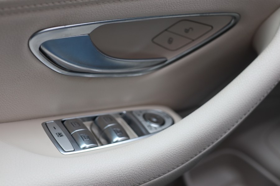 2019 Mercedes-Benz E-Class E 300 4MATIC Sedan, available for sale in Jamaica, New York | Hillside Auto Mall Inc.. Jamaica, New York 2019 Mercedes-Benz E-Class E 300 4MATIC Sedan, available for sale in Jamaica, New York | Hillside Auto Mall Inc.. Jamaica, New York