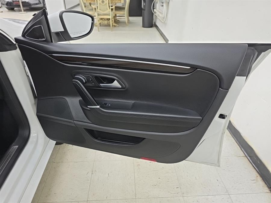 2015 Volkswagen CC 4dr Sdn VR6 Executive 4Motion, available for sale in West Haven, Connecticut | Auto Fair Inc.. West Haven, Connecticut 2015 Volkswagen CC 4dr Sdn VR6 Executive 4Motion, available for sale in West Haven, Connecticut | Auto Fair Inc.. West Haven, Connecticut