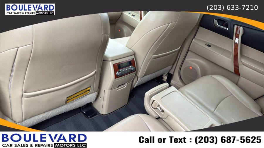 2013 Toyota Highlander Limited Sport Utility 4D, available for sale in New Haven, Connecticut | Boulevard Motors LLC. New Haven, Connecticut 2013 Toyota Highlander Limited Sport Utility 4D, available for sale in New Haven, Connecticut | Boulevard Motors LLC. New Haven, Connecticut