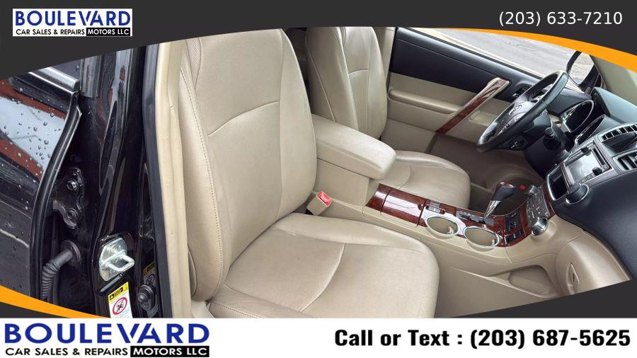 2013 Toyota Highlander Limited Sport Utility 4D, available for sale in New Haven, Connecticut | Boulevard Motors LLC. New Haven, Connecticut 2013 Toyota Highlander Limited Sport Utility 4D, available for sale in New Haven, Connecticut | Boulevard Motors LLC. New Haven, Connecticut