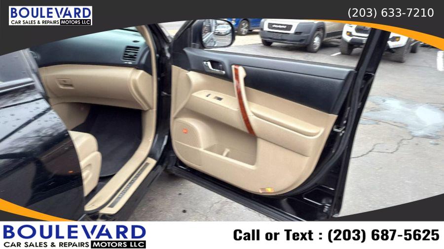 2013 Toyota Highlander Limited Sport Utility 4D, available for sale in New Haven, Connecticut | Boulevard Motors LLC. New Haven, Connecticut 2013 Toyota Highlander Limited Sport Utility 4D, available for sale in New Haven, Connecticut | Boulevard Motors LLC. New Haven, Connecticut