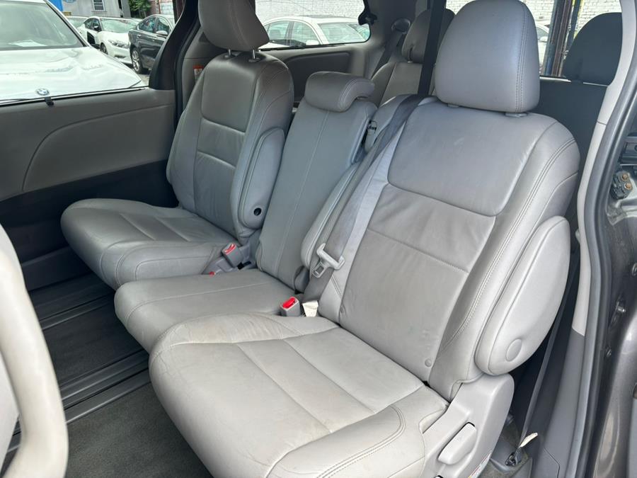 2015 Toyota Sienna 5dr 8-Pass Van XLE Premium FWD (Natl), available for sale in Brooklyn, New York | Carsbuck Inc.. Brooklyn, New York 2015 Toyota Sienna 5dr 8-Pass Van XLE Premium FWD (Natl), available for sale in Brooklyn, New York | Carsbuck Inc.. Brooklyn, New York