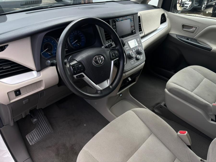 2020 Toyota Sienna L FWD 7-Passenger (Natl), available for sale in Brooklyn, New York | Carsbuck Inc.. Brooklyn, New York 2020 Toyota Sienna L FWD 7-Passenger (Natl), available for sale in Brooklyn, New York | Carsbuck Inc.. Brooklyn, New York