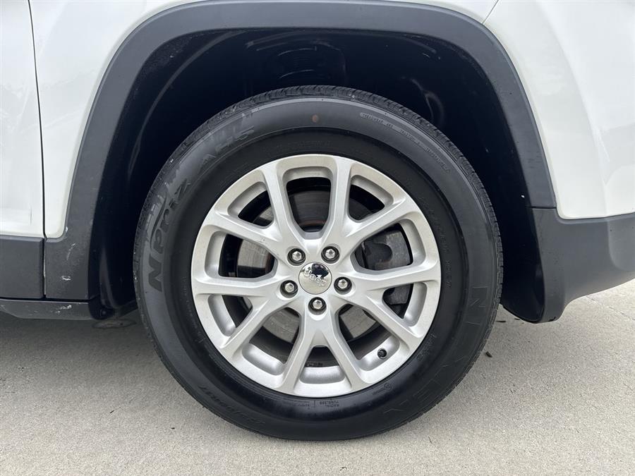 2018 Jeep Cherokee Latitude Plus, available for sale in Elida, Ohio | Josh's All Under Ten LLC. Elida, Ohio 2018 Jeep Cherokee Latitude Plus, available for sale in Elida, Ohio | Josh's All Under Ten LLC. Elida, Ohio