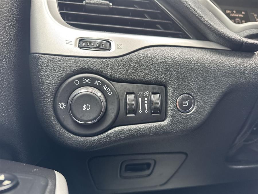 2018 Jeep Cherokee Latitude Plus, available for sale in Elida, Ohio | Josh's All Under Ten LLC. Elida, Ohio 2018 Jeep Cherokee Latitude Plus, available for sale in Elida, Ohio | Josh's All Under Ten LLC. Elida, Ohio