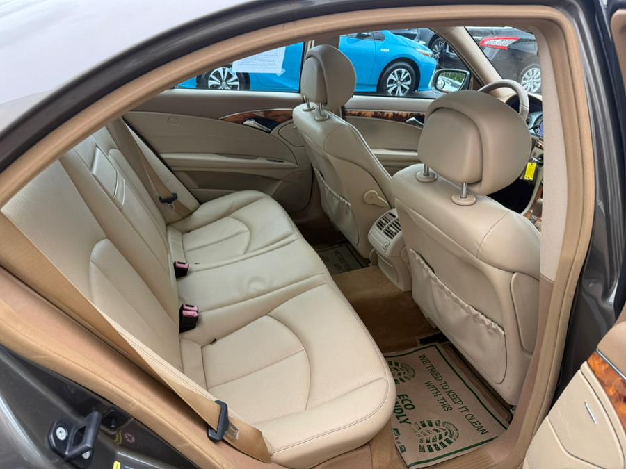 2009 Mercedes-Benz E-Class 4dr Sdn Luxury 3.5L 4MATIC, available for sale in East Windsor, Connecticut | Century Auto And Truck. East Windsor, Connecticut 2009 Mercedes-Benz E-Class 4dr Sdn Luxury 3.5L 4MATIC, available for sale in East Windsor, Connecticut | Century Auto And Truck. East Windsor, Connecticut