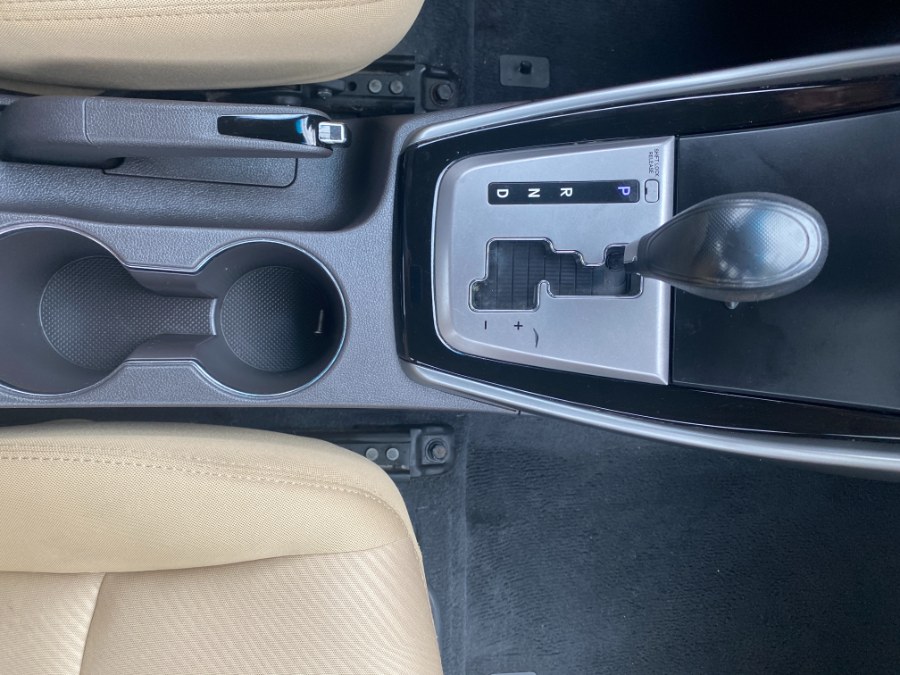 2013 Hyundai Elantra 4dr Sdn Auto GLS PZEV (Ulsan Plant), available for sale in Middle Village, New York | Middle Village Motors . Middle Village, New York 2013 Hyundai Elantra 4dr Sdn Auto GLS PZEV (Ulsan Plant), available for sale in Middle Village, New York | Middle Village Motors . Middle Village, New York