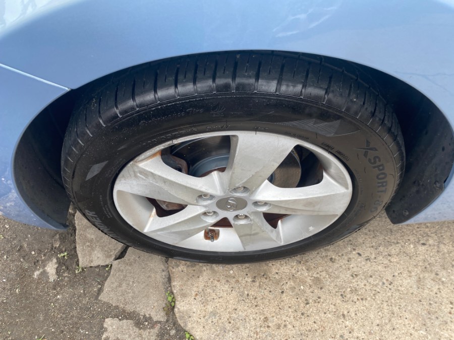 2013 Hyundai Elantra 4dr Sdn Auto GLS PZEV (Ulsan Plant), available for sale in Middle Village, New York | Middle Village Motors . Middle Village, New York 2013 Hyundai Elantra 4dr Sdn Auto GLS PZEV (Ulsan Plant), available for sale in Middle Village, New York | Middle Village Motors . Middle Village, New York