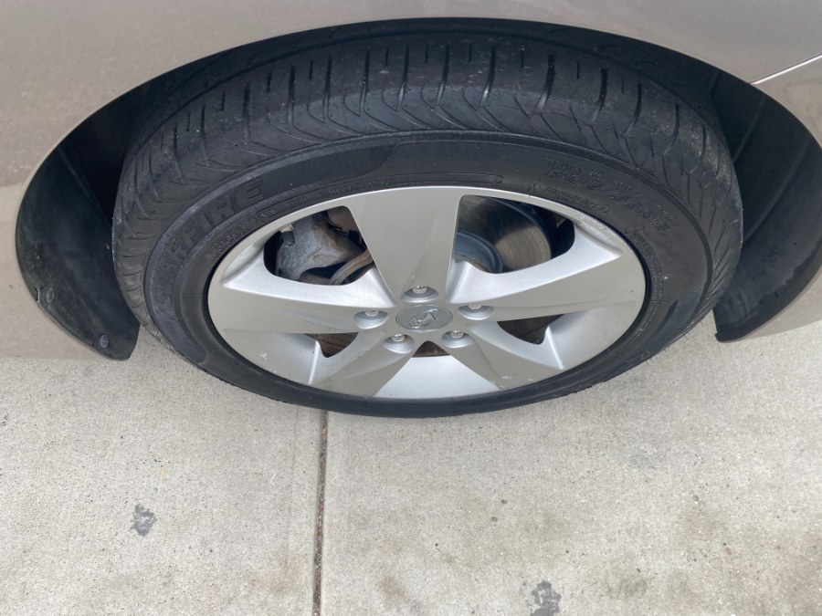 2012 Hyundai Elantra 4dr Sdn Auto GLS PZEV, available for sale in Middle Village, New York | Middle Village Motors . Middle Village, New York 2012 Hyundai Elantra 4dr Sdn Auto GLS PZEV, available for sale in Middle Village, New York | Middle Village Motors . Middle Village, New York