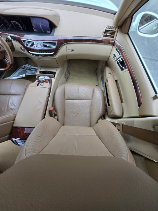 2008 Mercedes-Benz S-Class 4dr Sdn 5.5L V8 4MATIC, available for sale in Bristol, Connecticut | Dealmax Motors LLC. Bristol, Connecticut 2008 Mercedes-Benz S-Class 4dr Sdn 5.5L V8 4MATIC, available for sale in Bristol, Connecticut | Dealmax Motors LLC. Bristol, Connecticut