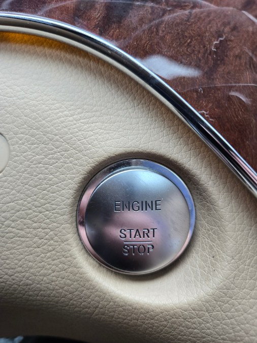 2008 Mercedes-Benz S-Class 4dr Sdn 5.5L V8 4MATIC, available for sale in Bristol, Connecticut | Dealmax Motors LLC. Bristol, Connecticut 2008 Mercedes-Benz S-Class 4dr Sdn 5.5L V8 4MATIC, available for sale in Bristol, Connecticut | Dealmax Motors LLC. Bristol, Connecticut