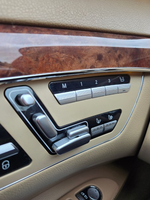 2008 Mercedes-Benz S-Class 4dr Sdn 5.5L V8 4MATIC, available for sale in Bristol, Connecticut | Dealmax Motors LLC. Bristol, Connecticut 2008 Mercedes-Benz S-Class 4dr Sdn 5.5L V8 4MATIC, available for sale in Bristol, Connecticut | Dealmax Motors LLC. Bristol, Connecticut