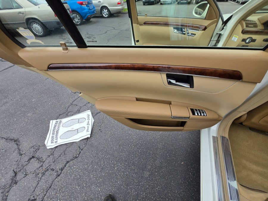 2008 Mercedes-Benz S-Class 4dr Sdn 5.5L V8 4MATIC, available for sale in Bristol, Connecticut | Dealmax Motors LLC. Bristol, Connecticut 2008 Mercedes-Benz S-Class 4dr Sdn 5.5L V8 4MATIC, available for sale in Bristol, Connecticut | Dealmax Motors LLC. Bristol, Connecticut