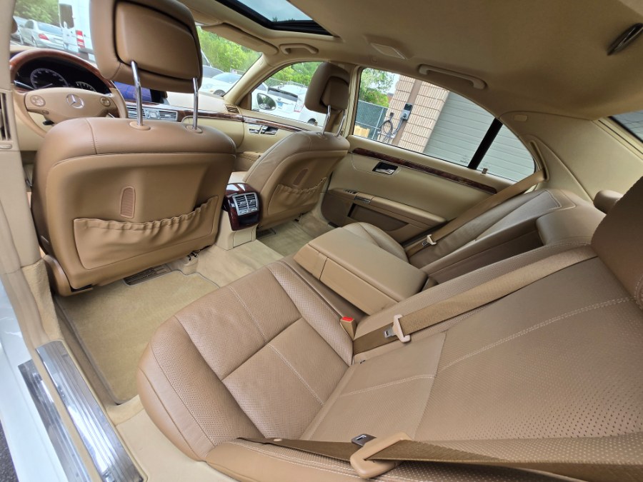2008 Mercedes-Benz S-Class 4dr Sdn 5.5L V8 4MATIC, available for sale in Bristol, Connecticut | Dealmax Motors LLC. Bristol, Connecticut 2008 Mercedes-Benz S-Class 4dr Sdn 5.5L V8 4MATIC, available for sale in Bristol, Connecticut | Dealmax Motors LLC. Bristol, Connecticut