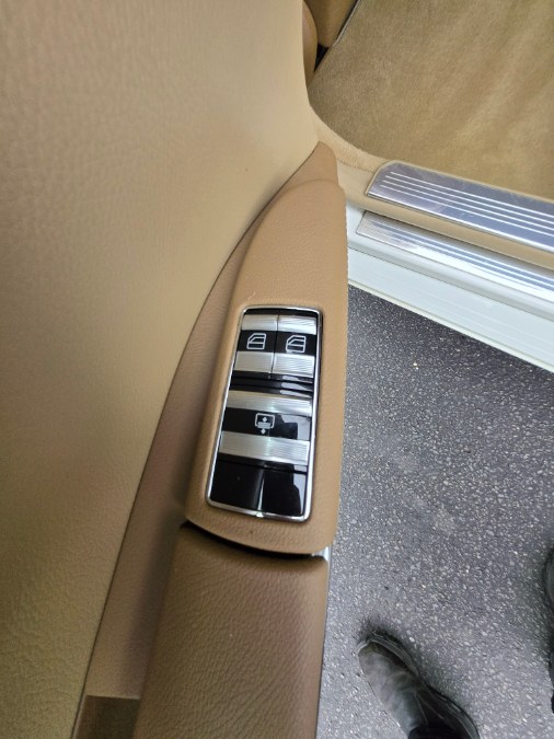 2008 Mercedes-Benz S-Class 4dr Sdn 5.5L V8 4MATIC, available for sale in Bristol, Connecticut | Dealmax Motors LLC. Bristol, Connecticut 2008 Mercedes-Benz S-Class 4dr Sdn 5.5L V8 4MATIC, available for sale in Bristol, Connecticut | Dealmax Motors LLC. Bristol, Connecticut