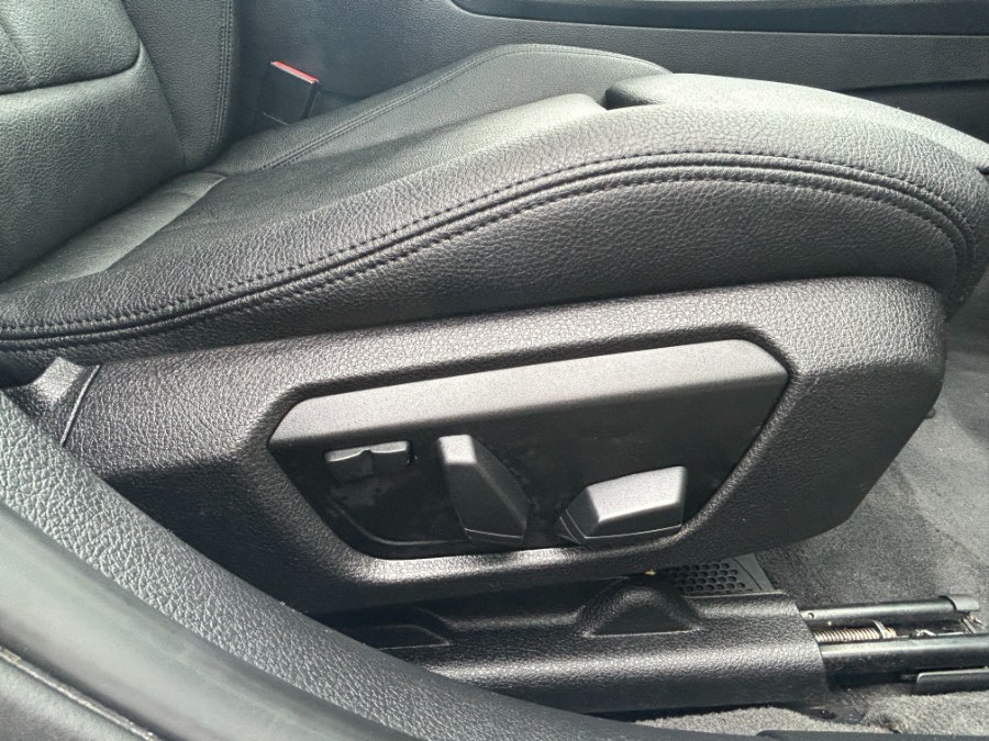 2014 BMW 3 Series 4dr Sdn 320i xDrive AWD, available for sale in West Babylon, New York | New Gen Auto Group. West Babylon, New York 2014 BMW 3 Series 4dr Sdn 320i xDrive AWD, available for sale in West Babylon, New York | New Gen Auto Group. West Babylon, New York
