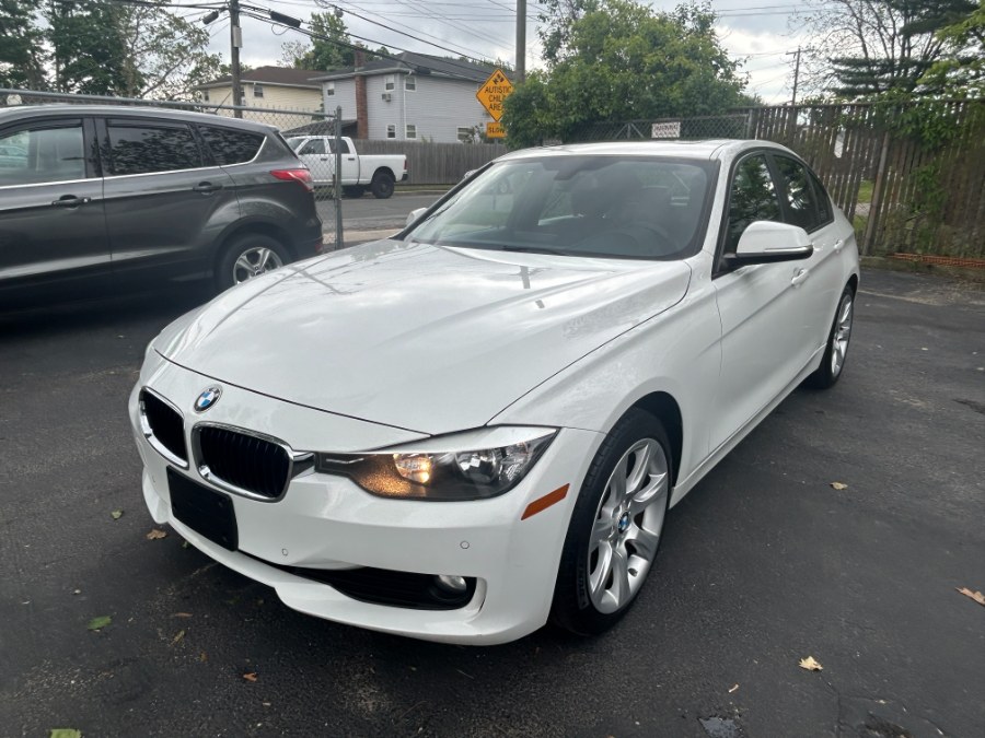2014 BMW 3 Series 4dr Sdn 320i xDrive AWD, available for sale in West Babylon, New York | New Gen Auto Group. West Babylon, New York 2014 BMW 3 Series 4dr Sdn 320i xDrive AWD, available for sale in West Babylon, New York | New Gen Auto Group. West Babylon, New York