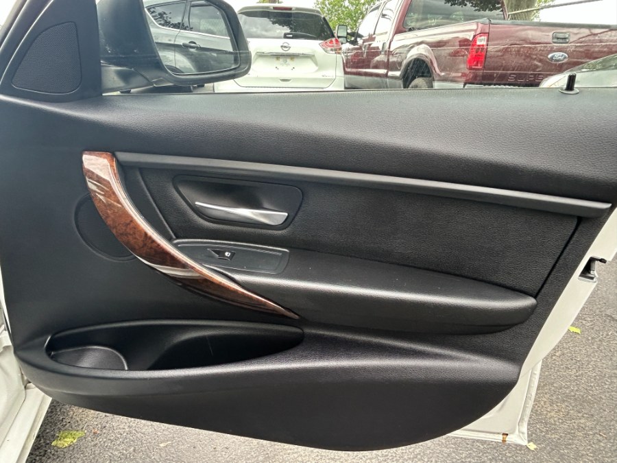 2014 BMW 3 Series 4dr Sdn 320i xDrive AWD, available for sale in West Babylon, New York | New Gen Auto Group. West Babylon, New York 2014 BMW 3 Series 4dr Sdn 320i xDrive AWD, available for sale in West Babylon, New York | New Gen Auto Group. West Babylon, New York