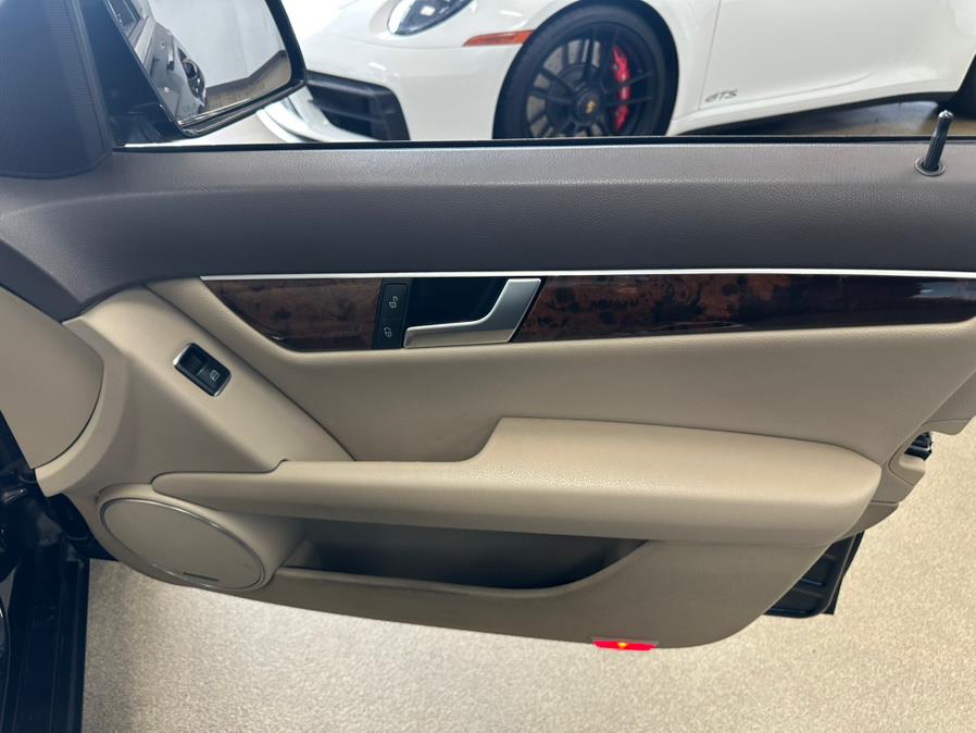 2014 Mercedes-Benz C-Class 4dr Sdn C 300 Luxury 4MATIC, available for sale in Inwood, New York | 5 Towns Drive. Inwood, New York 2014 Mercedes-Benz C-Class 4dr Sdn C 300 Luxury 4MATIC, available for sale in Inwood, New York | 5 Towns Drive. Inwood, New York