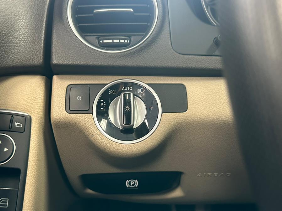 2014 Mercedes-Benz C-Class 4dr Sdn C 300 Luxury 4MATIC, available for sale in Inwood, New York | 5 Towns Drive. Inwood, New York 2014 Mercedes-Benz C-Class 4dr Sdn C 300 Luxury 4MATIC, available for sale in Inwood, New York | 5 Towns Drive. Inwood, New York