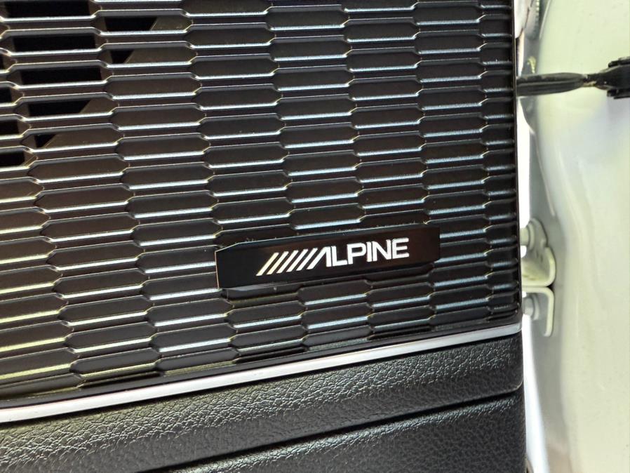 2022 Jeep Grand Cherokee Limited 4x4, available for sale in Newark, New Jersey | Champion Of Newark. Newark, New Jersey 2022 Jeep Grand Cherokee Limited 4x4, available for sale in Newark, New Jersey | Champion Of Newark. Newark, New Jersey