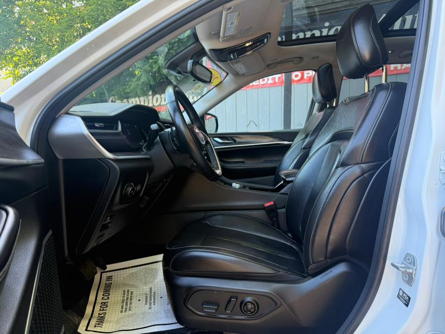 2022 Jeep Grand Cherokee Limited 4x4, available for sale in Newark, New Jersey | Champion Of Newark. Newark, New Jersey 2022 Jeep Grand Cherokee Limited 4x4, available for sale in Newark, New Jersey | Champion Of Newark. Newark, New Jersey