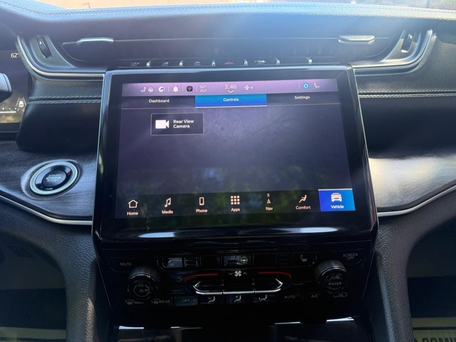 2022 Jeep Grand Cherokee Limited 4x4, available for sale in Newark, New Jersey | Champion Of Newark. Newark, New Jersey 2022 Jeep Grand Cherokee Limited 4x4, available for sale in Newark, New Jersey | Champion Of Newark. Newark, New Jersey