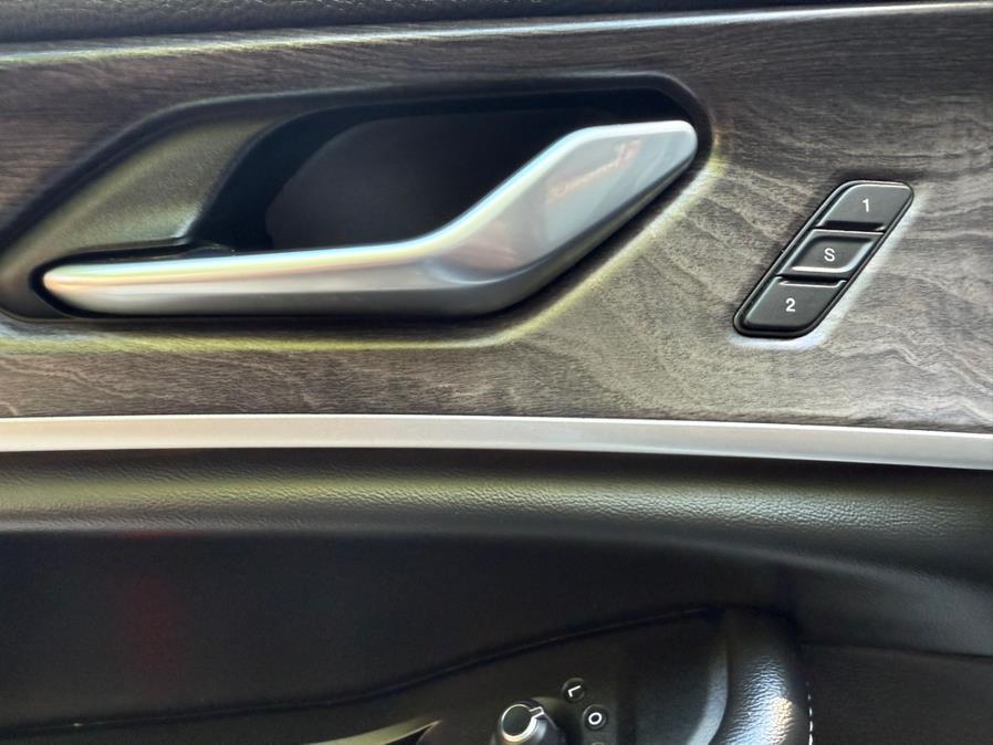2022 Jeep Grand Cherokee Limited 4x4, available for sale in Newark, New Jersey | Champion Of Newark. Newark, New Jersey 2022 Jeep Grand Cherokee Limited 4x4, available for sale in Newark, New Jersey | Champion Of Newark. Newark, New Jersey