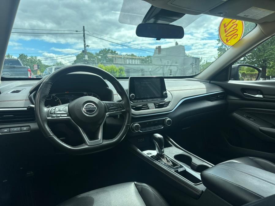 2022 Nissan Altima 2.5 SR Sedan, available for sale in Irvington, New Jersey | RT 603 Auto Mall. Irvington, New Jersey 2022 Nissan Altima 2.5 SR Sedan, available for sale in Irvington, New Jersey | RT 603 Auto Mall. Irvington, New Jersey