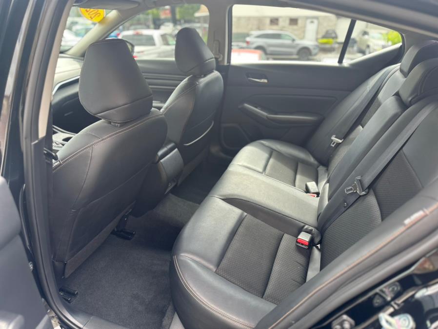 2022 Nissan Altima 2.5 SR Sedan, available for sale in Irvington, New Jersey | RT 603 Auto Mall. Irvington, New Jersey 2022 Nissan Altima 2.5 SR Sedan, available for sale in Irvington, New Jersey | RT 603 Auto Mall. Irvington, New Jersey