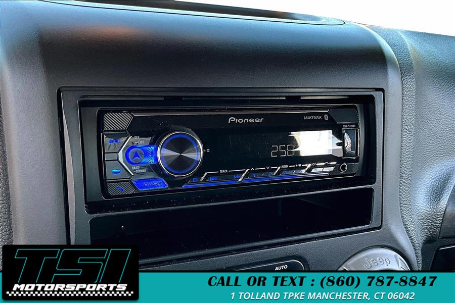2015 Jeep Wrangler Unlimited 4WD 4dr Sport, available for sale in Manchester, Connecticut | TSI Motorsports. Manchester, Connecticut 2015 Jeep Wrangler Unlimited 4WD 4dr Sport, available for sale in Manchester, Connecticut | TSI Motorsports. Manchester, Connecticut