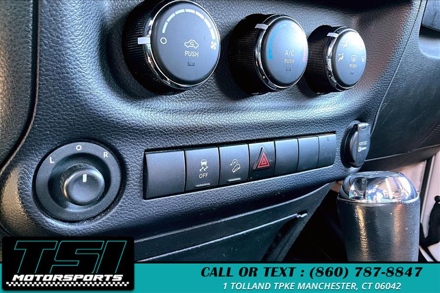 2015 Jeep Wrangler Unlimited 4WD 4dr Sport, available for sale in Manchester, Connecticut | TSI Motorsports. Manchester, Connecticut 2015 Jeep Wrangler Unlimited 4WD 4dr Sport, available for sale in Manchester, Connecticut | TSI Motorsports. Manchester, Connecticut