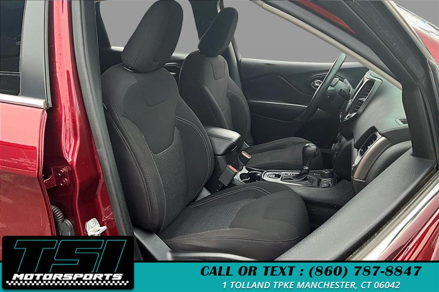 2019 Jeep Cherokee Latitude 4x4, available for sale in Manchester, Connecticut | TSI Motorsports. Manchester, Connecticut 2019 Jeep Cherokee Latitude 4x4, available for sale in Manchester, Connecticut | TSI Motorsports. Manchester, Connecticut