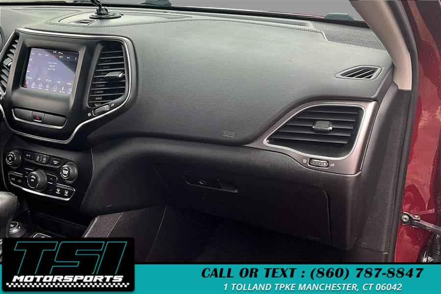 2019 Jeep Cherokee Latitude 4x4, available for sale in Manchester, Connecticut | TSI Motorsports. Manchester, Connecticut 2019 Jeep Cherokee Latitude 4x4, available for sale in Manchester, Connecticut | TSI Motorsports. Manchester, Connecticut