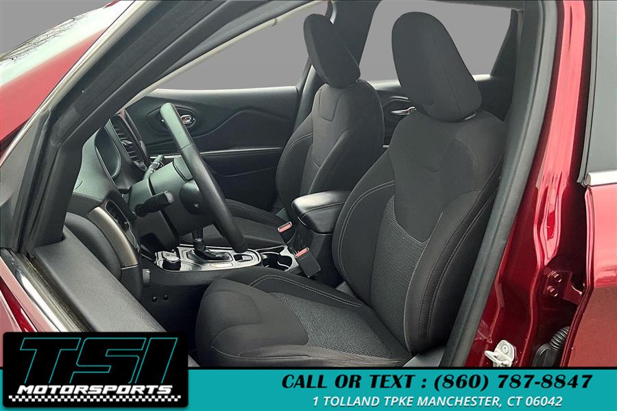 2019 Jeep Cherokee Latitude 4x4, available for sale in Manchester, Connecticut | TSI Motorsports. Manchester, Connecticut 2019 Jeep Cherokee Latitude 4x4, available for sale in Manchester, Connecticut | TSI Motorsports. Manchester, Connecticut