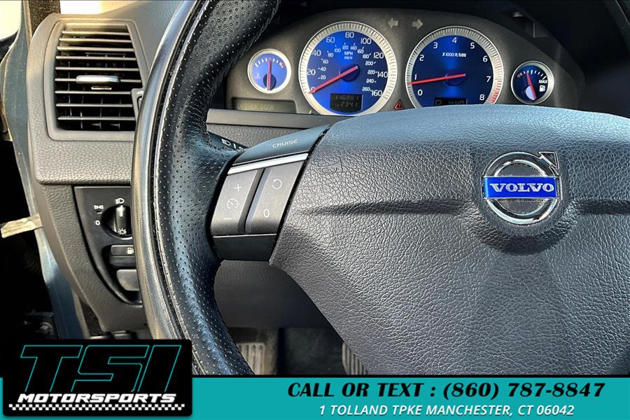2014 Volvo XC90 AWD 4dr R-Design, available for sale in Manchester, Connecticut | TSI Motorsports. Manchester, Connecticut 2014 Volvo XC90 AWD 4dr R-Design, available for sale in Manchester, Connecticut | TSI Motorsports. Manchester, Connecticut