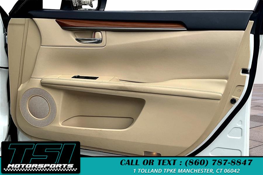 2013 Lexus ES 300h 4dr Sdn Hybrid, available for sale in Manchester, Connecticut | TSI Motorsports. Manchester, Connecticut 2013 Lexus ES 300h 4dr Sdn Hybrid, available for sale in Manchester, Connecticut | TSI Motorsports. Manchester, Connecticut