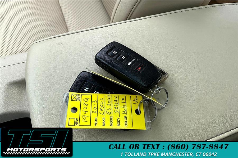2013 Lexus ES 300h 4dr Sdn Hybrid, available for sale in Manchester, Connecticut | TSI Motorsports. Manchester, Connecticut 2013 Lexus ES 300h 4dr Sdn Hybrid, available for sale in Manchester, Connecticut | TSI Motorsports. Manchester, Connecticut