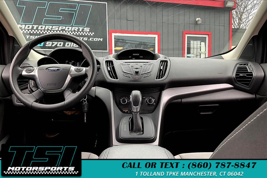 2016 Ford Escape FWD 4dr SE, available for sale in Manchester, Connecticut | TSI Motorsports. Manchester, Connecticut 2016 Ford Escape FWD 4dr SE, available for sale in Manchester, Connecticut | TSI Motorsports. Manchester, Connecticut